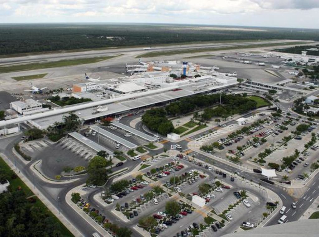 CUN AIRPORT 6