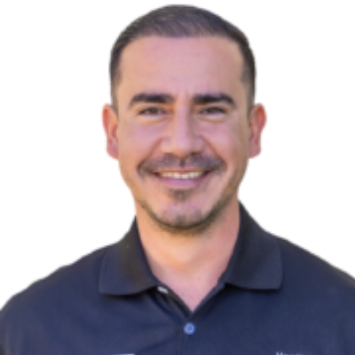 Alvaro Estrada headshot